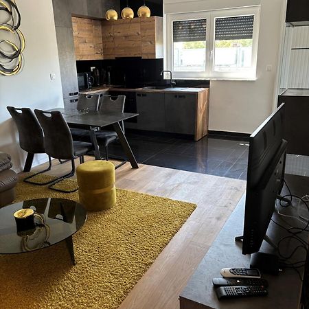 City East Apartment Zagreb With Private Parking Экстерьер фото