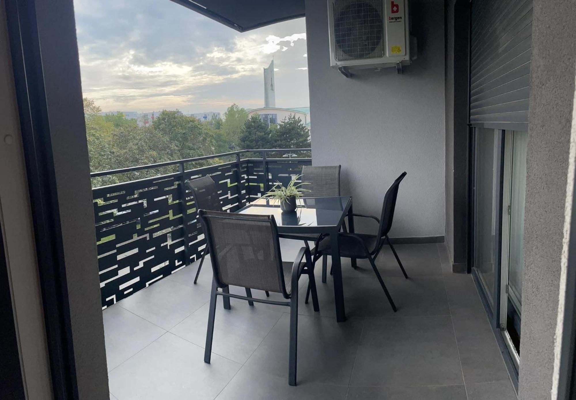 City East Apartment Zagreb With Private Parking Экстерьер фото